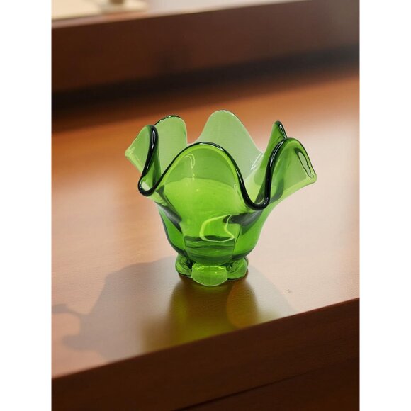 vintage mcm 6 petal lime green compote pedestal bowl, vase - Picture 5 of 14